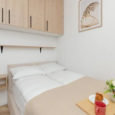 شقة Stylish Bright Starowiejska Near Arena With Balcony & Parking By Renters غدانسك