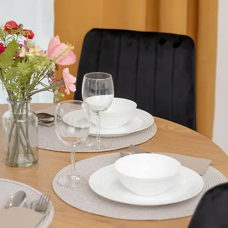 Stylish Bright Starowiejska Near Arena With Balcony & Parking By Renters