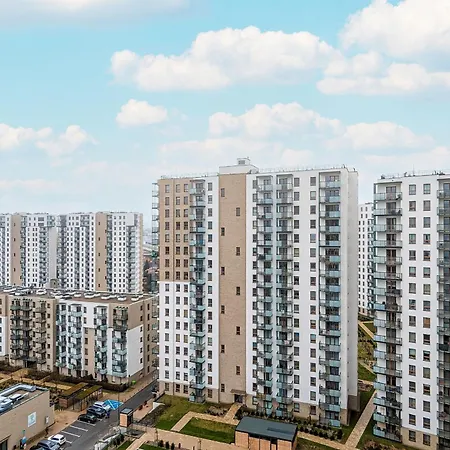 Stylish Bright Starowiejska Near Arena With Balcony & Parking By Renters شقة